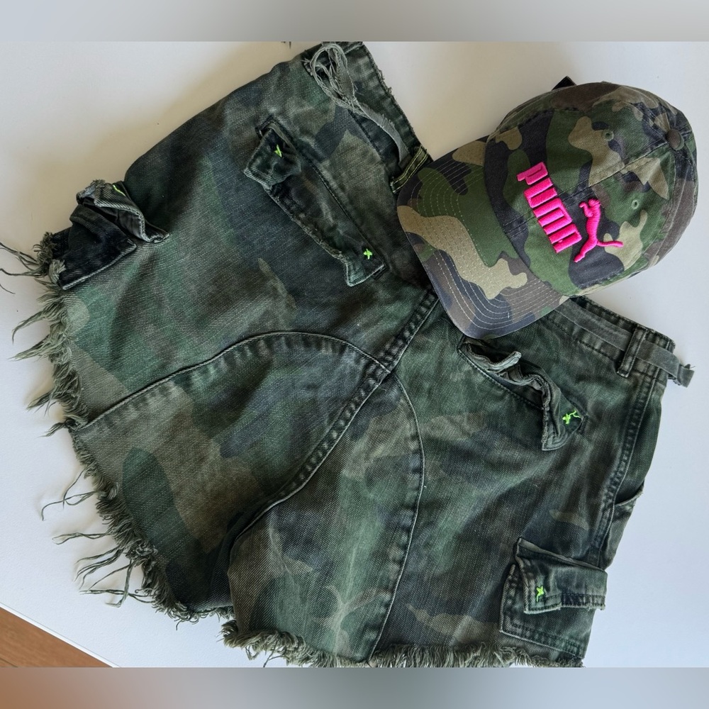 We The Free Camouflage Green Frayed Hem Cargo Shorts